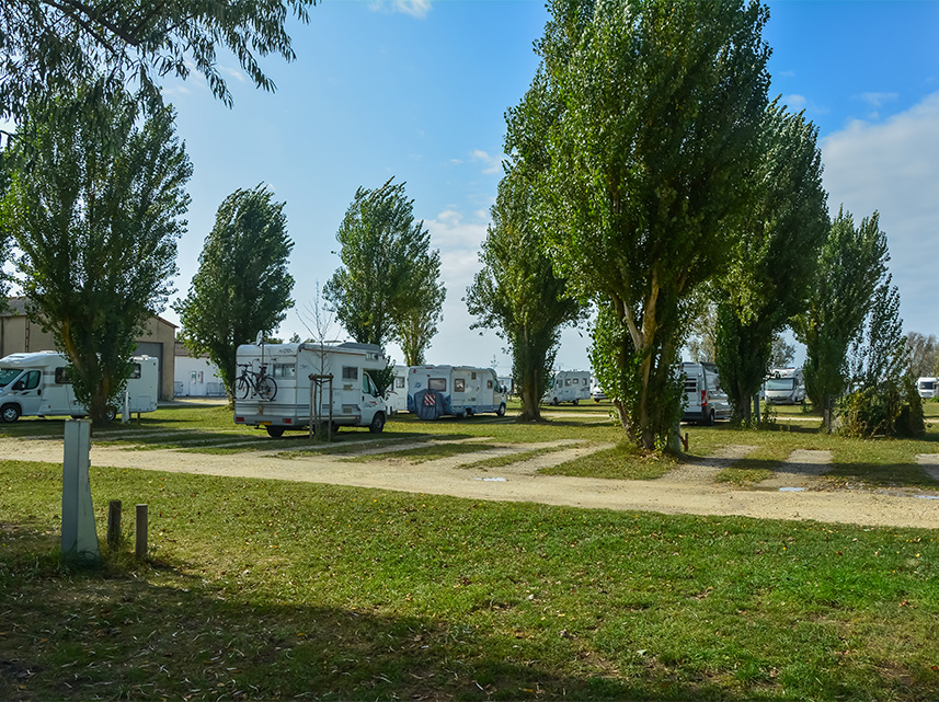 saint denis d oleron en van fourgon et camping car